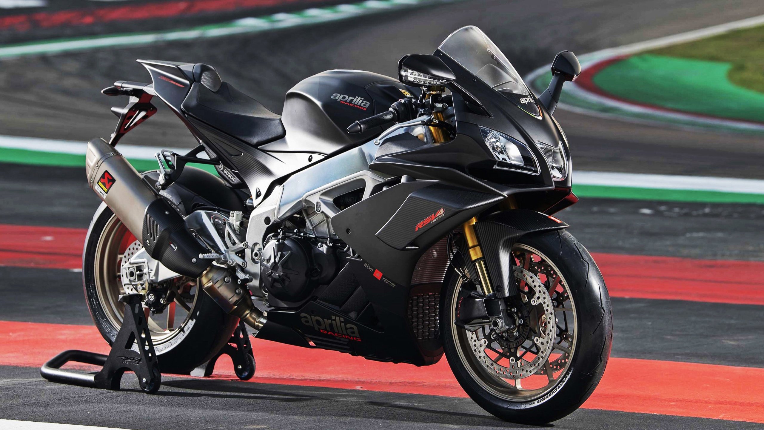 fb体育试玩-特色足球文化节在全国多个城市轮番上演，弘扬体育精神，足球文化节内容怎么写